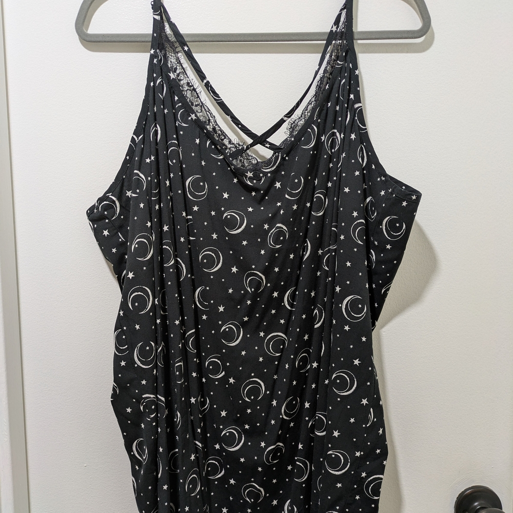 Hot Topic Adjustable Spaghetti Strap Top With Crescent Moon and Star Pattern